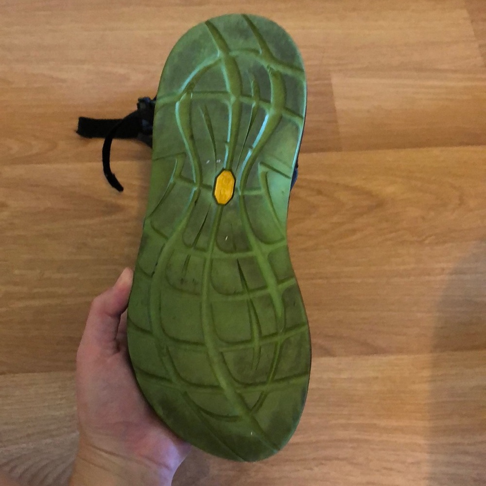 Chacos! - Picture 2 of 2